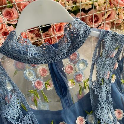 Slim Temperament Waist With Mesh Embroidery Dress