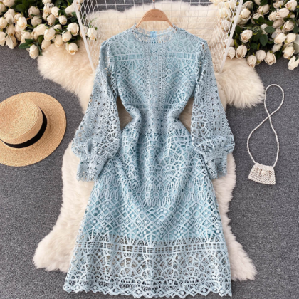Solid Color Temperament Retro Lace Long Sleeved..