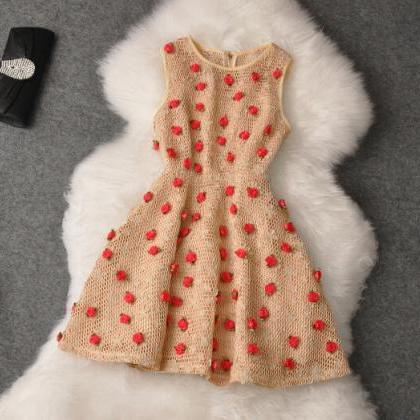 Embroidery Round Neck Sleeveless Dress Gf30101jh